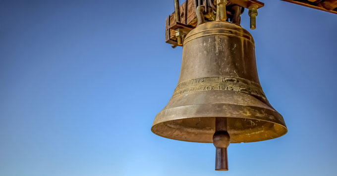 Colorado woman sounds the alarm about climate change by ringing a bell - Yale Climate Connections